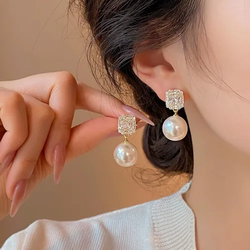 Nexre 심플 프렌치 크리스탈 진주 귀걸이 여성 데일리 착용 14K도금